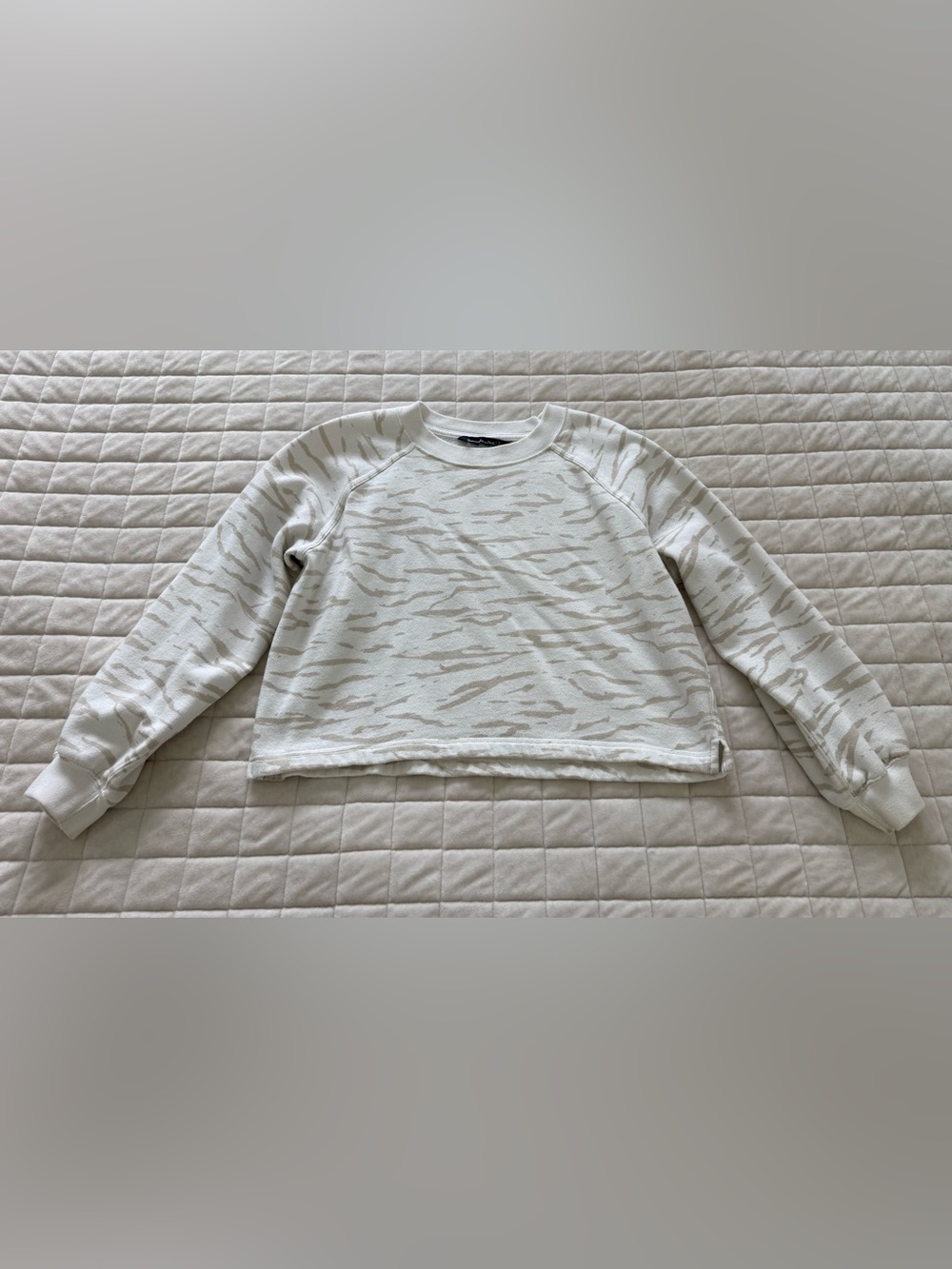 Kid’s Cream Light Zebra Patterned Lightweight Sweatshirt
